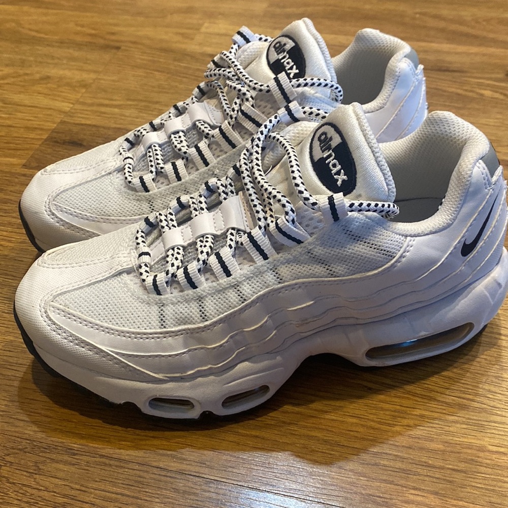 Nike AirMax women’s size 5 - 5.5